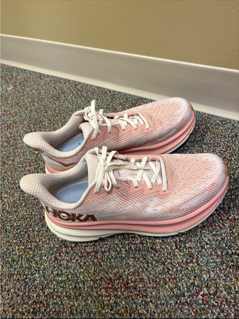 Hoka Women's Clifton 9 Running Shoes - Size 10